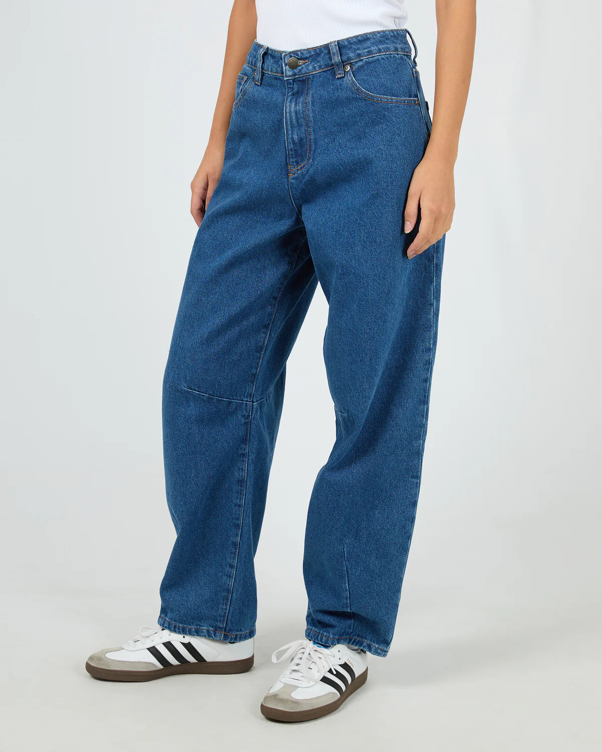 HALLIE BARREL LEG JEAN