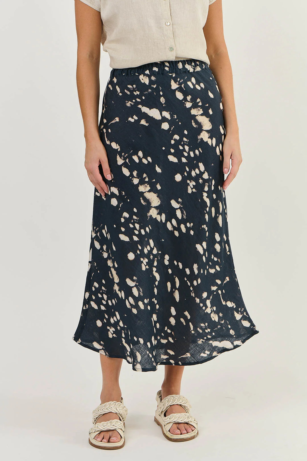 GA299 UNIVERSE LINEN SKIRT