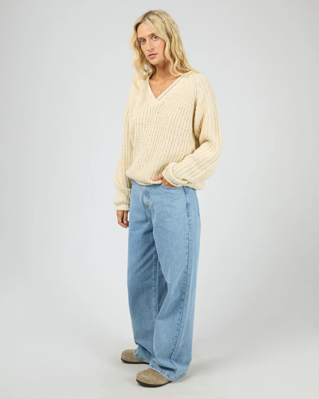 HALI V NECK KNIT