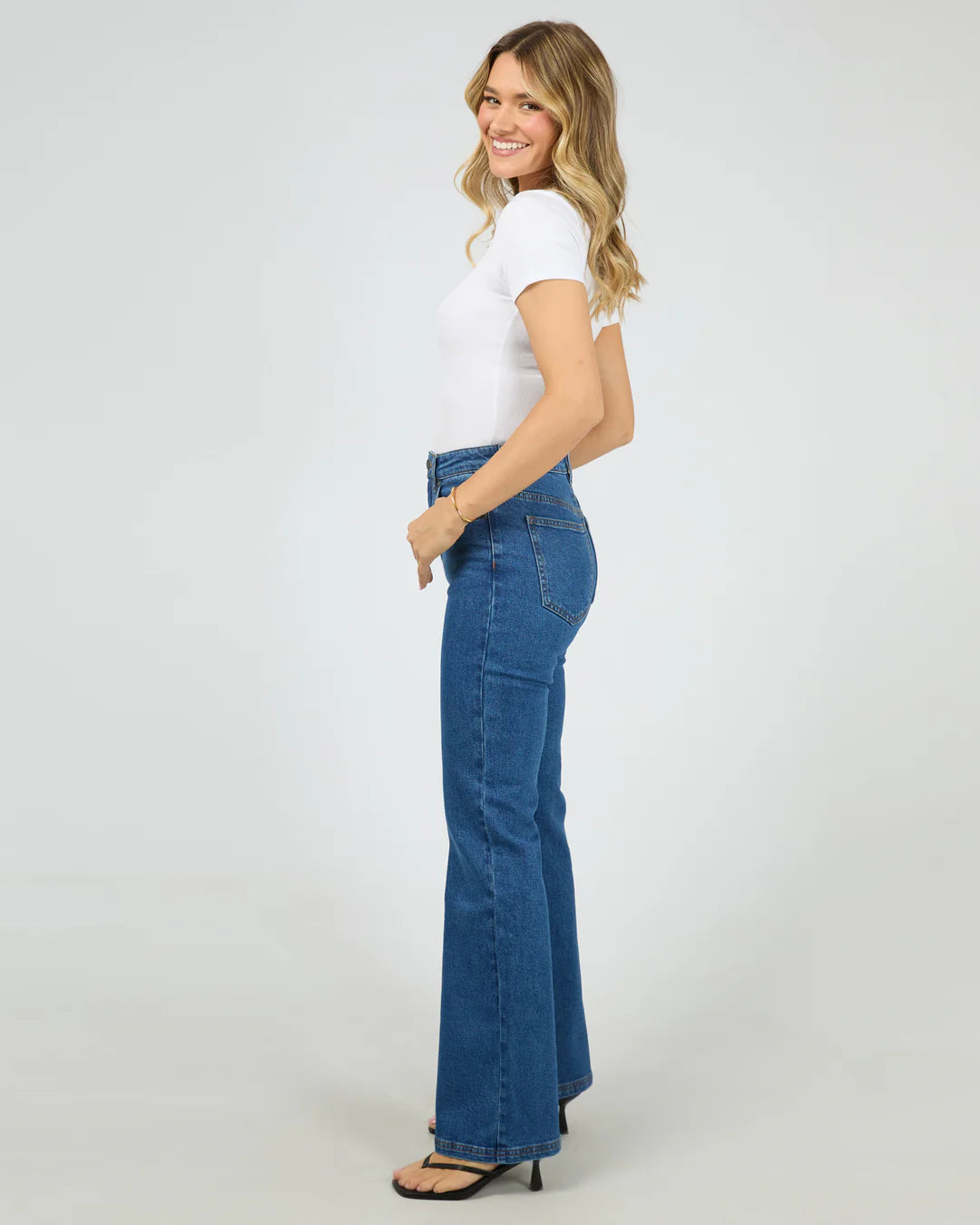 TIA FLARE JEAN