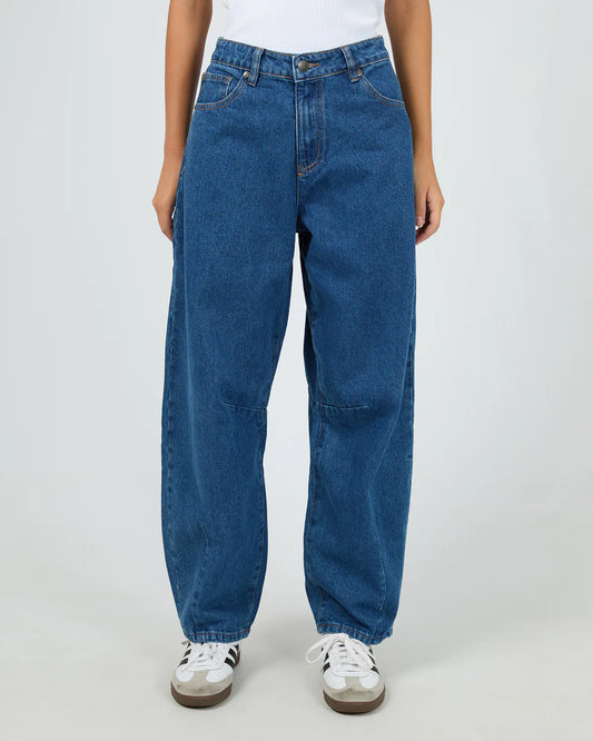 HALLIE BARREL LEG JEAN