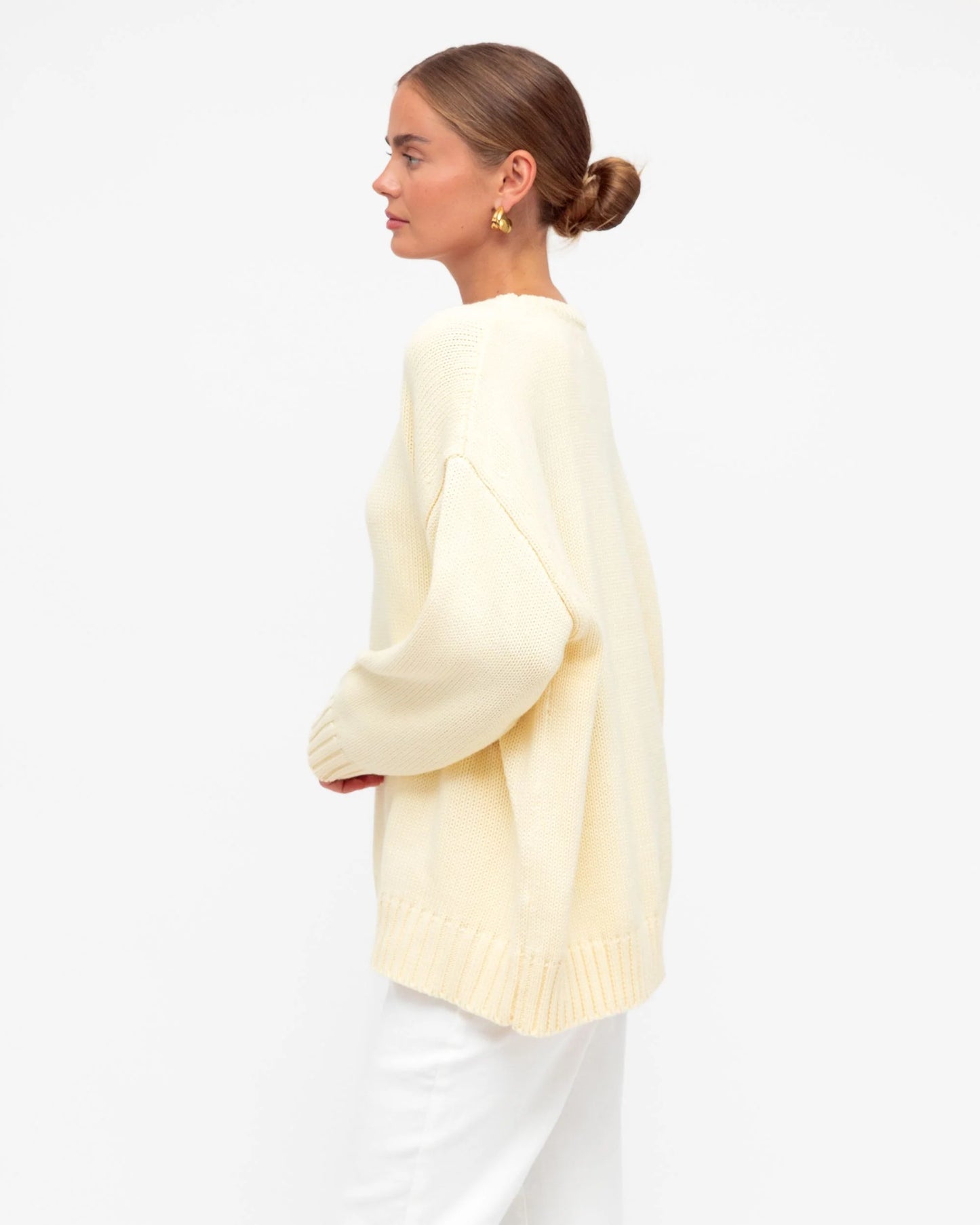 BELLY KNIT