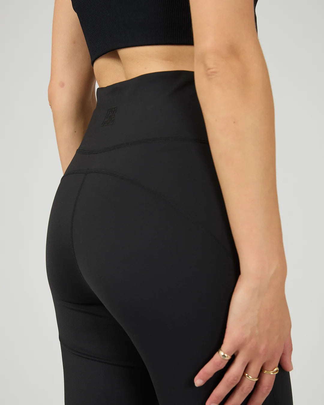 STUDIO CROP FLARE PANT