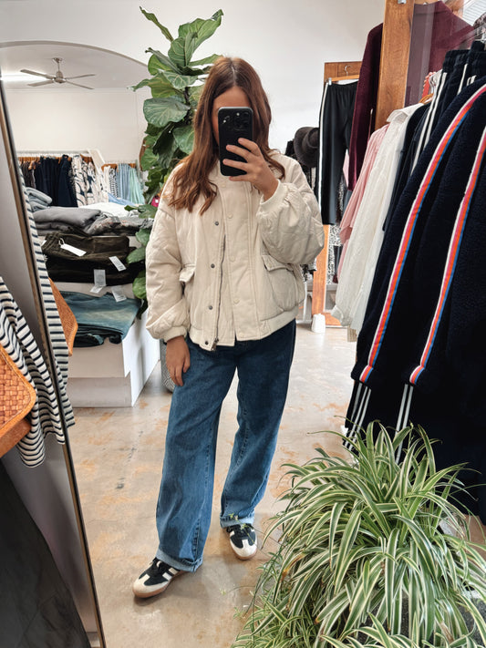 APEX BOMBER