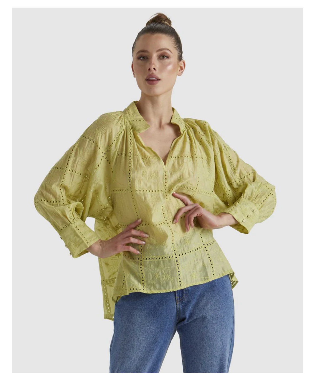 WHISPER TOP