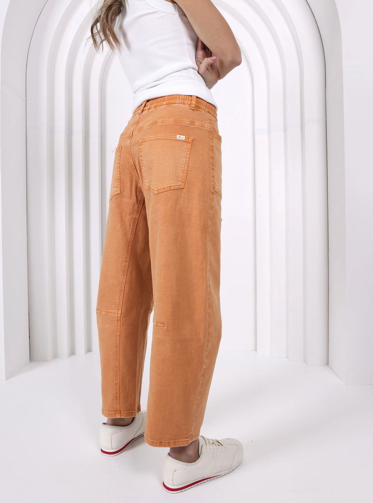 LEO BARREL JEANS