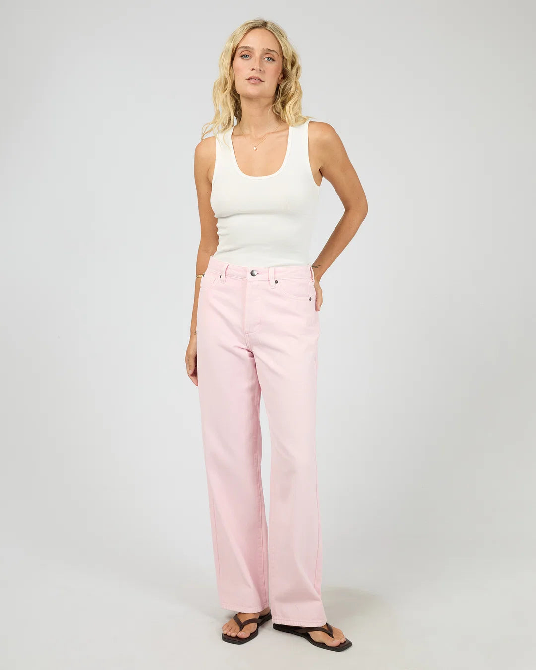 ZIA RELAXED STRAIGHT JEAN