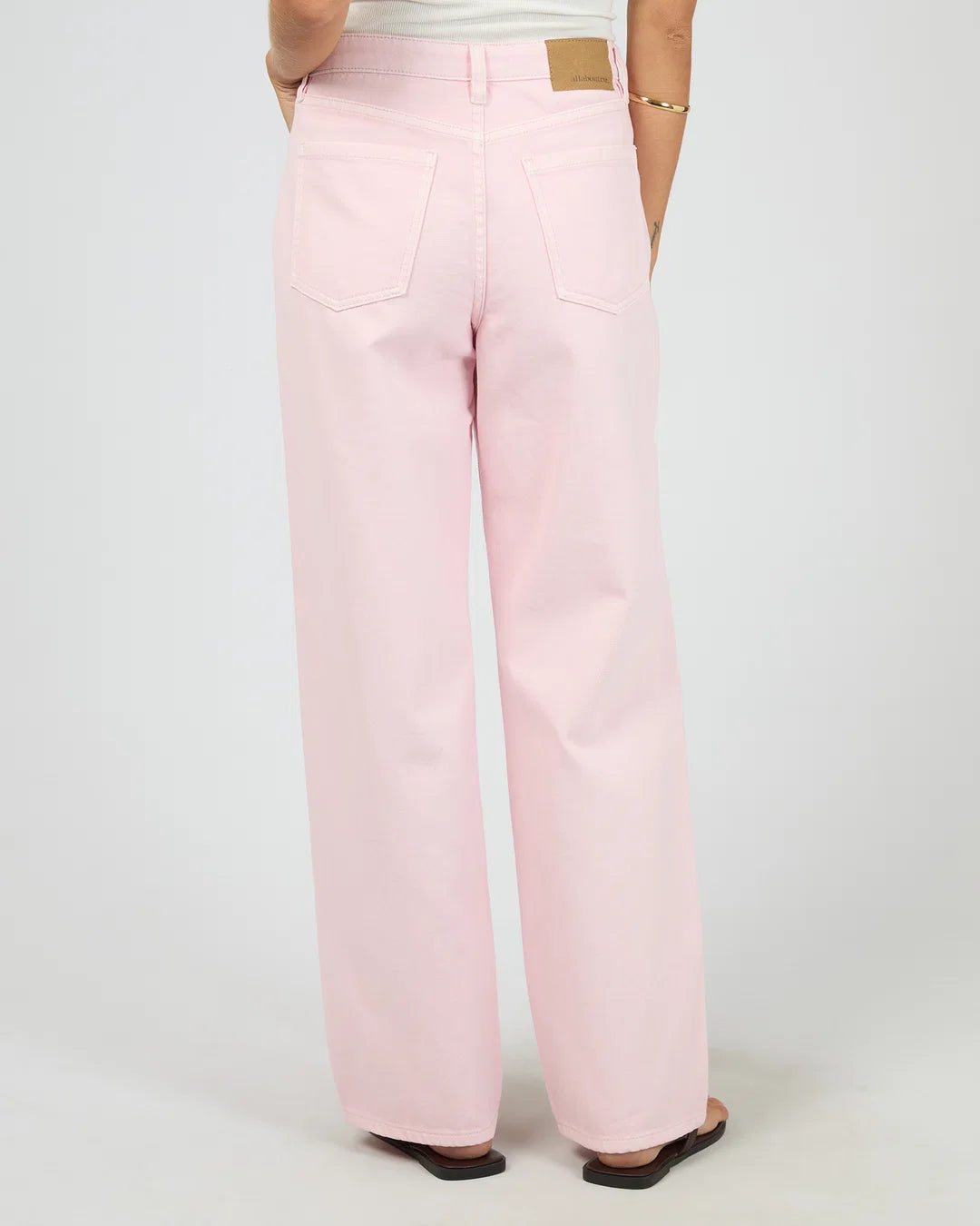 ZIA RELAXED STRAIGHT JEAN