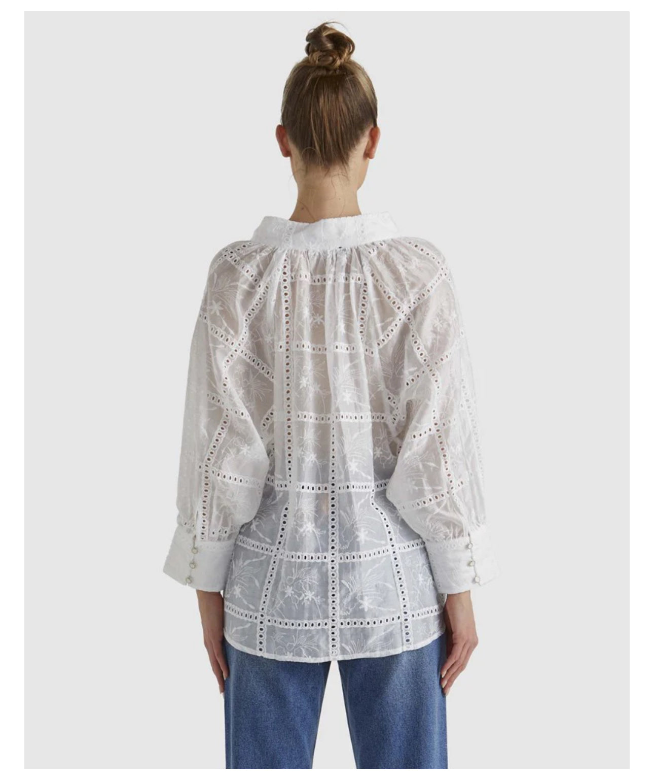 WHISPER TOP