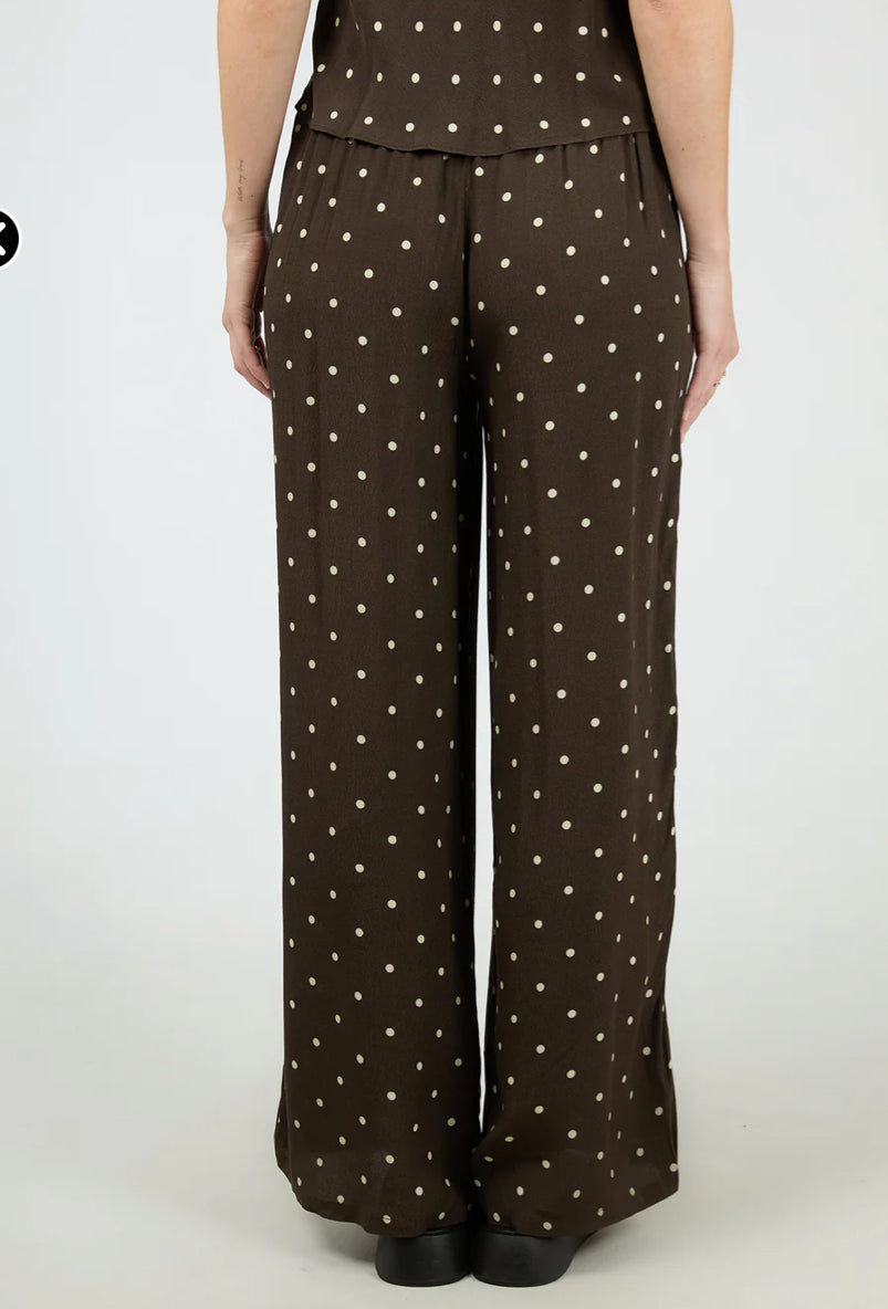 EMELIA PANT