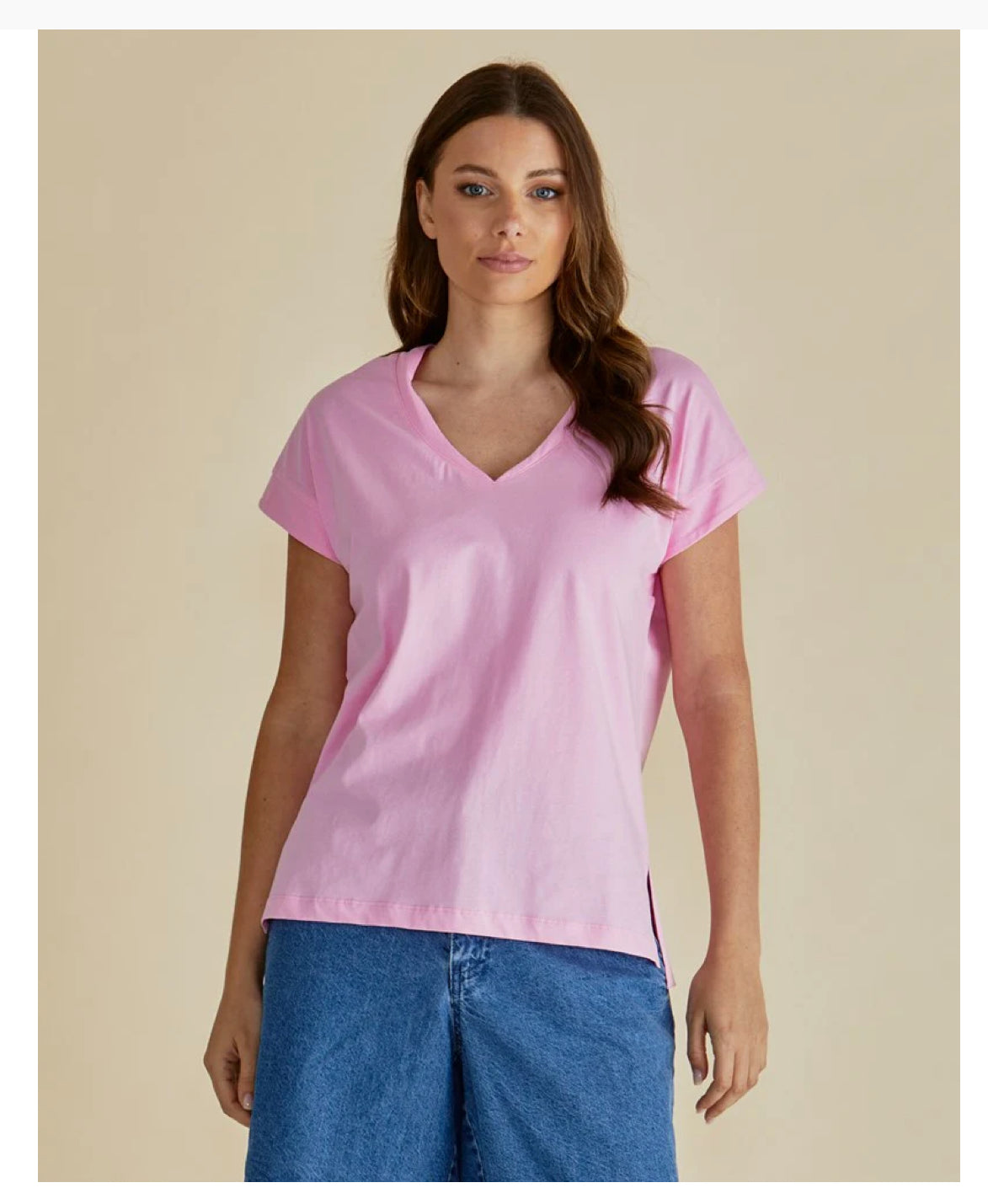 TRACY V NECK TEE