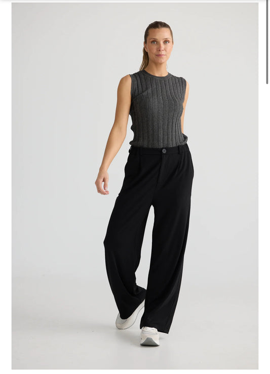 ON THE RUN PANT