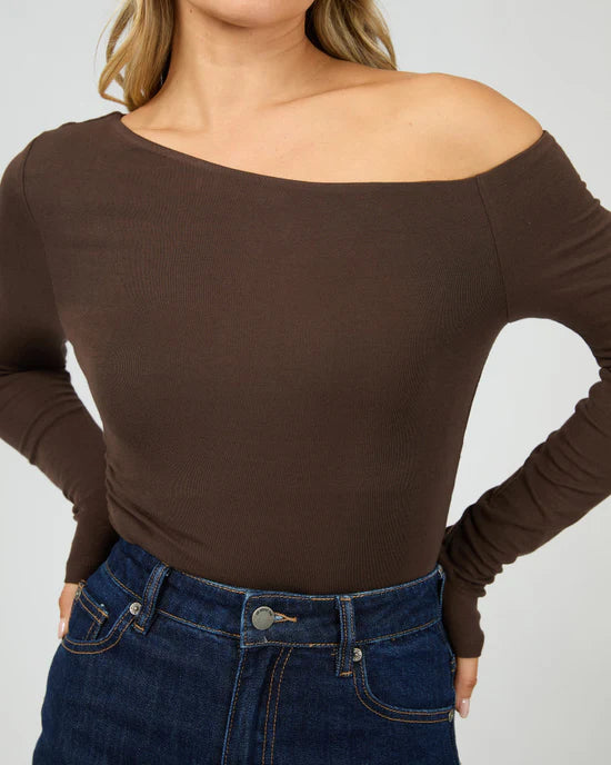 KYLIE OFF SHOULER LS TOP