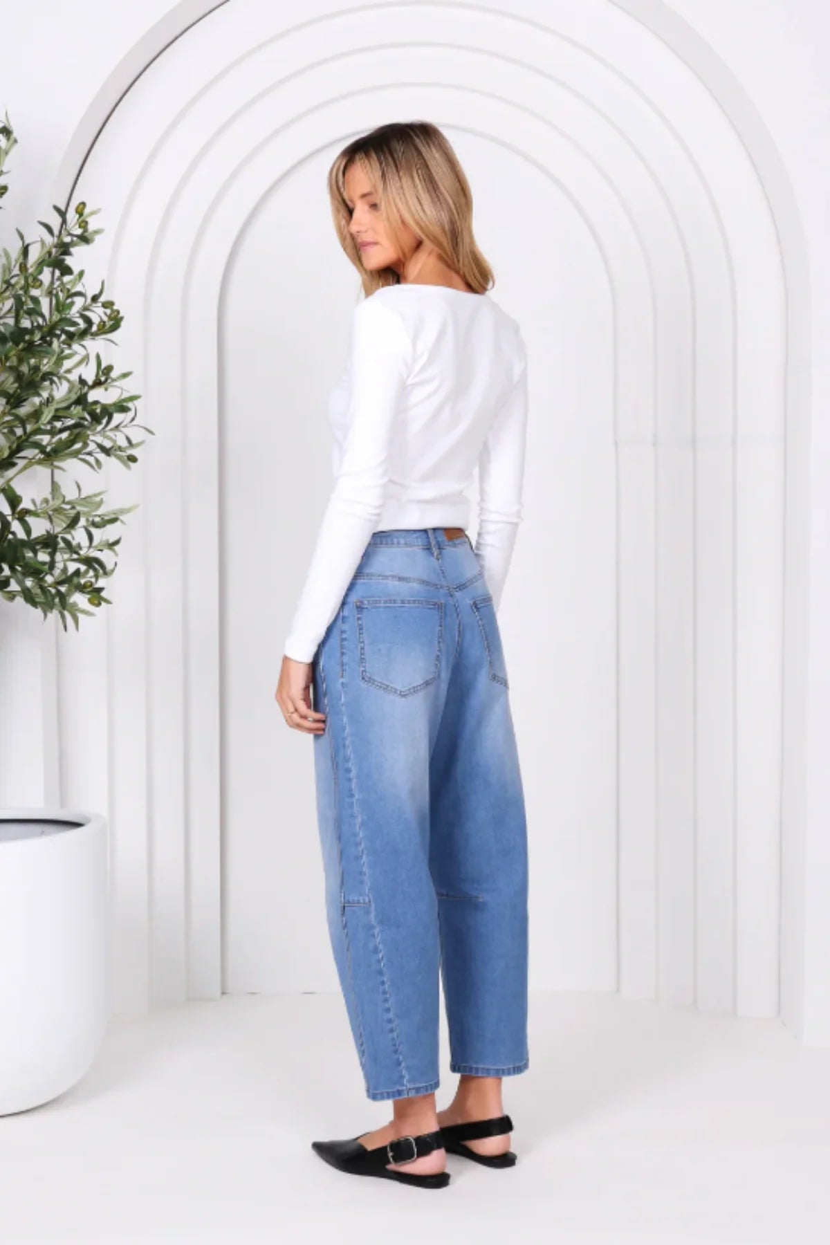 TONI BARREL JEANS
