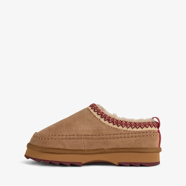 SHARKY ADVENTURE SCUFF CAMEL