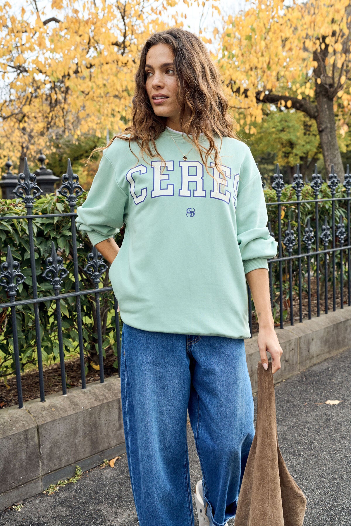 ISLA OVERSIZED SLOUCHY CREW SEAFOAM