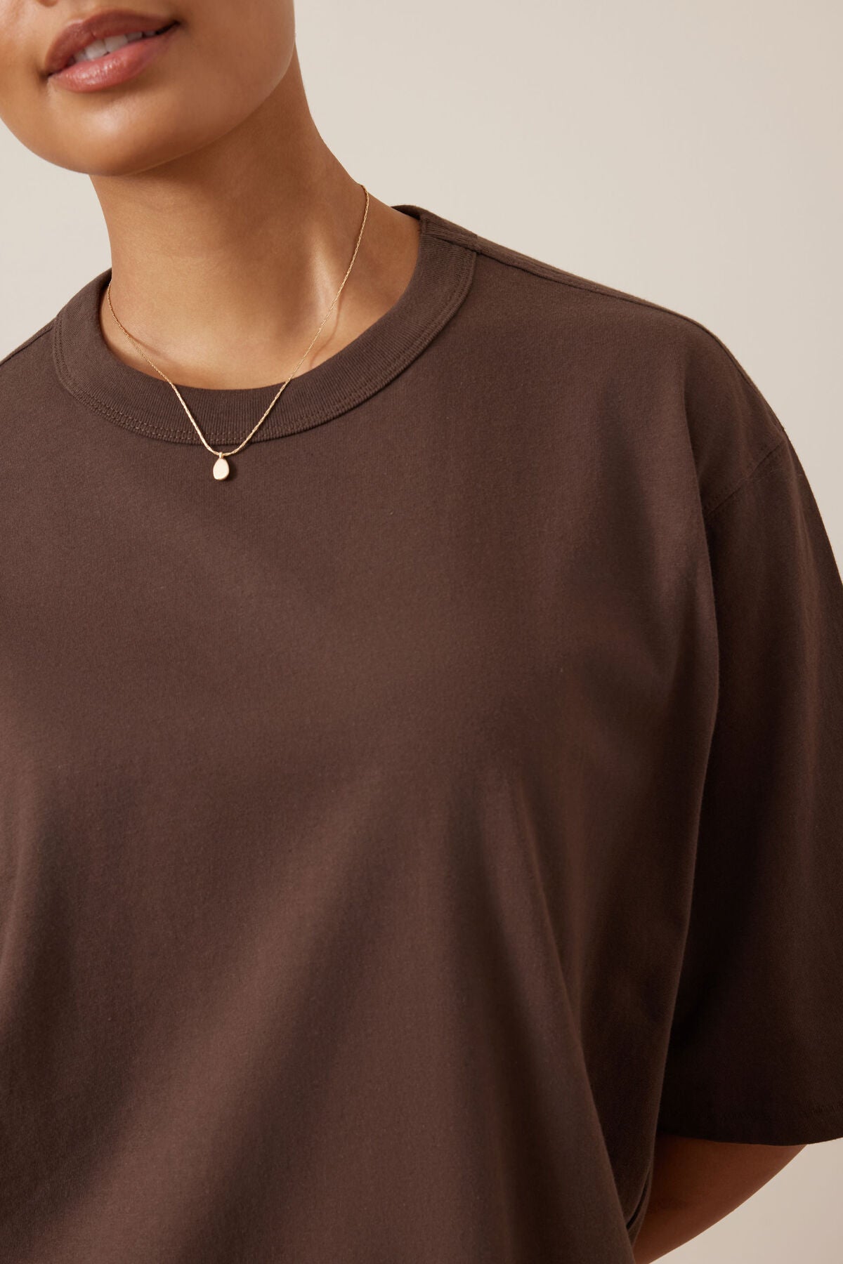LUNA RELAXED TEE BRUNETTE