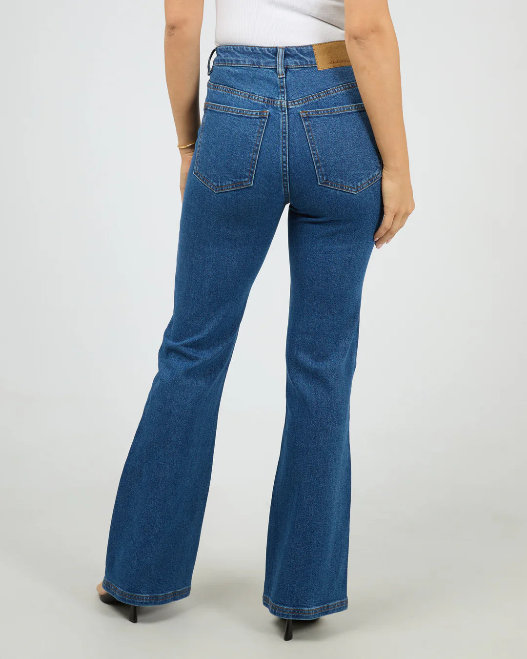 TIA FLARE JEAN